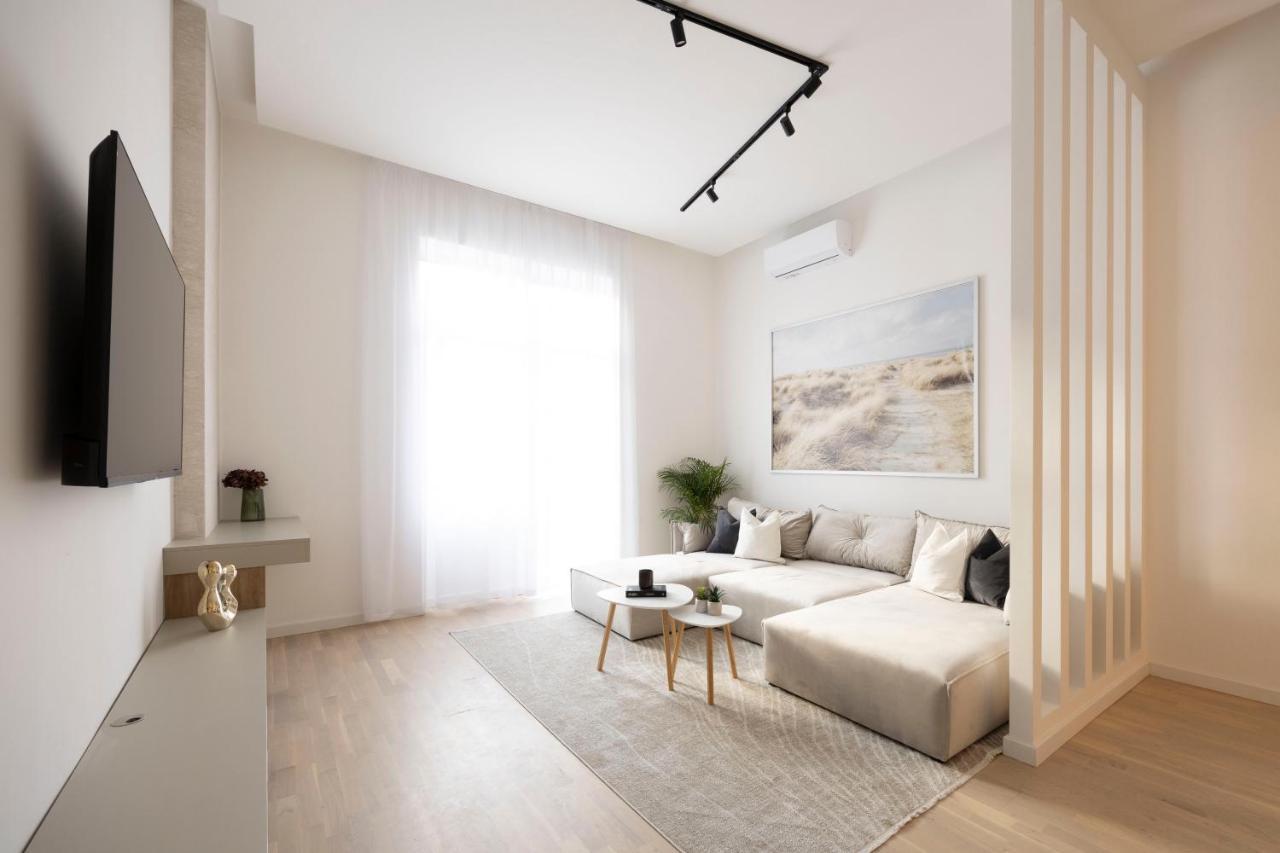 Luxurious & Spacious Central Residence With Balcony Budapest Eksteriør bilde