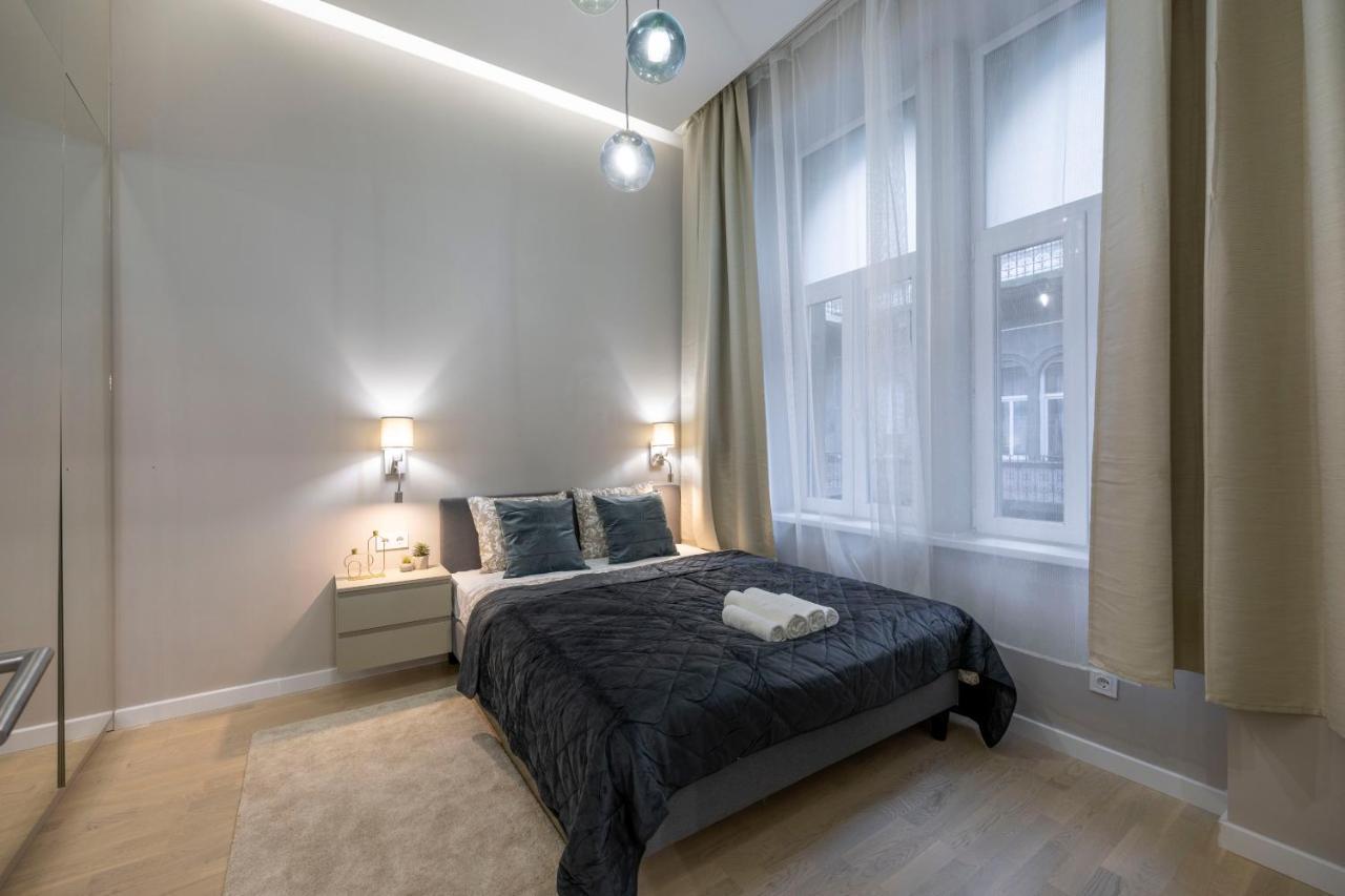 Luxurious & Spacious Central Residence With Balcony Budapest Eksteriør bilde