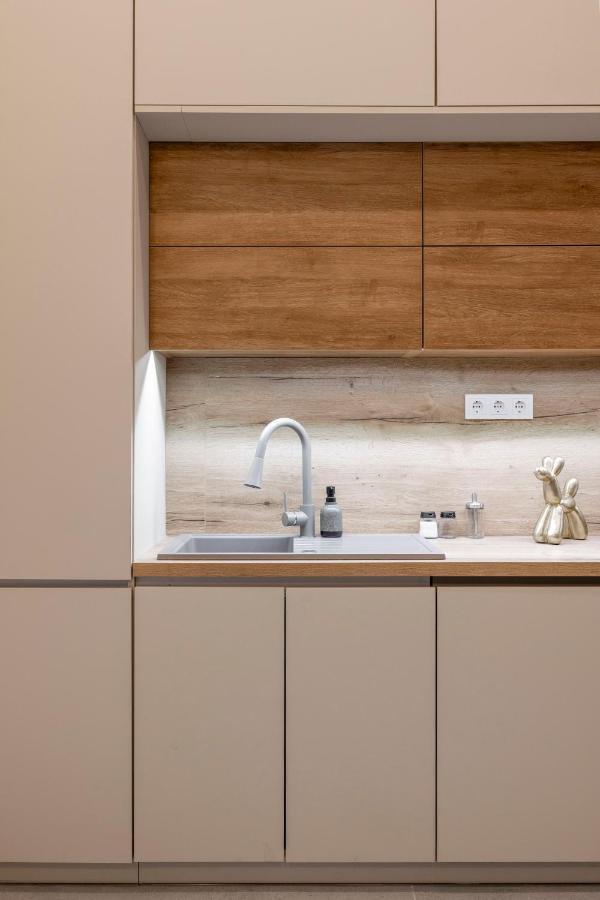 Luxurious & Spacious Central Residence With Balcony Budapest Eksteriør bilde