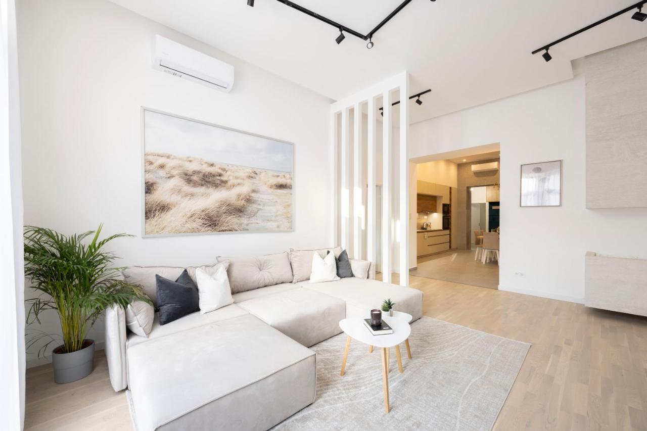 Luxurious & Spacious Central Residence With Balcony Budapest Eksteriør bilde