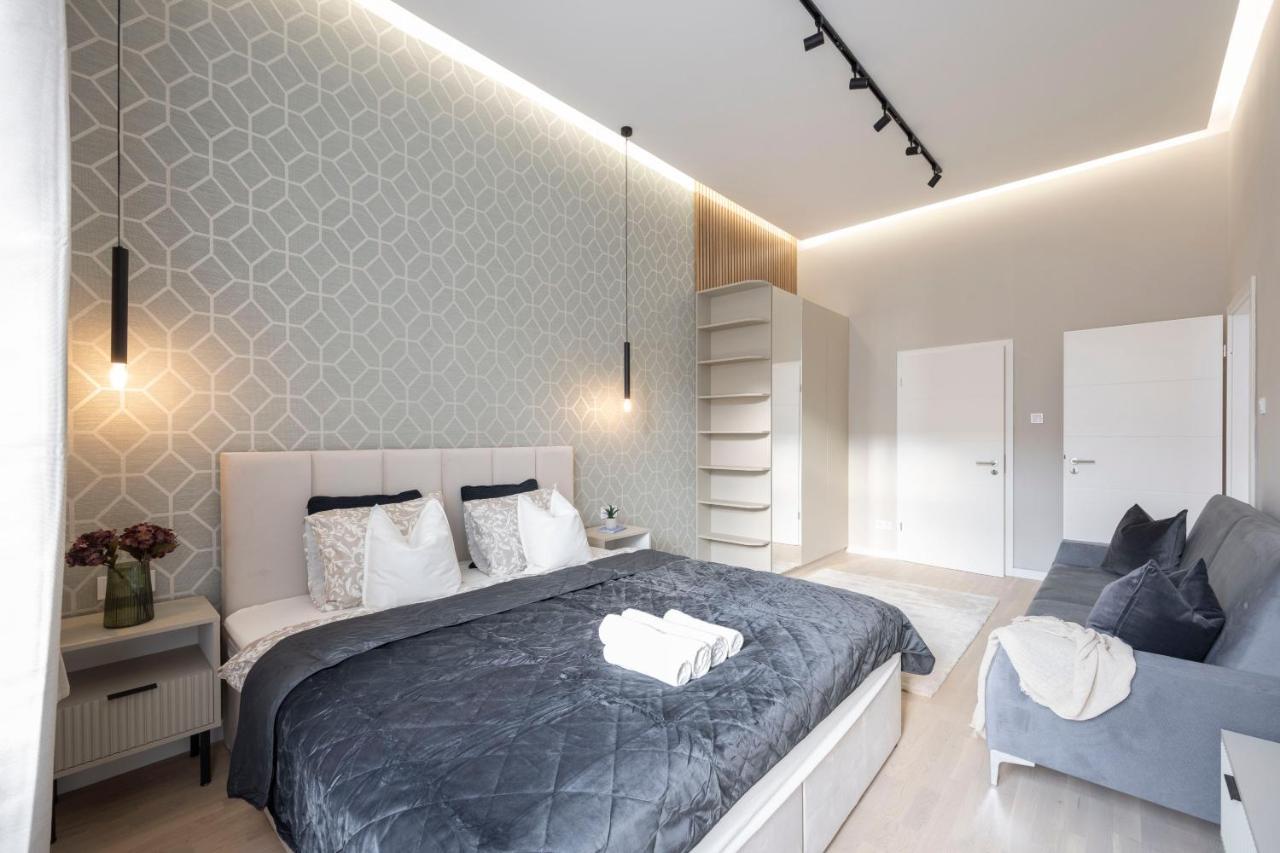 Luxurious & Spacious Central Residence With Balcony Budapest Eksteriør bilde